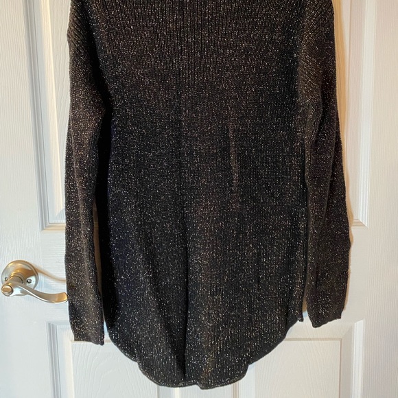 a.n.a. Women’s Black & Gold Sparkle V-neck Sweatshirt Medium - Picture 4 of 5